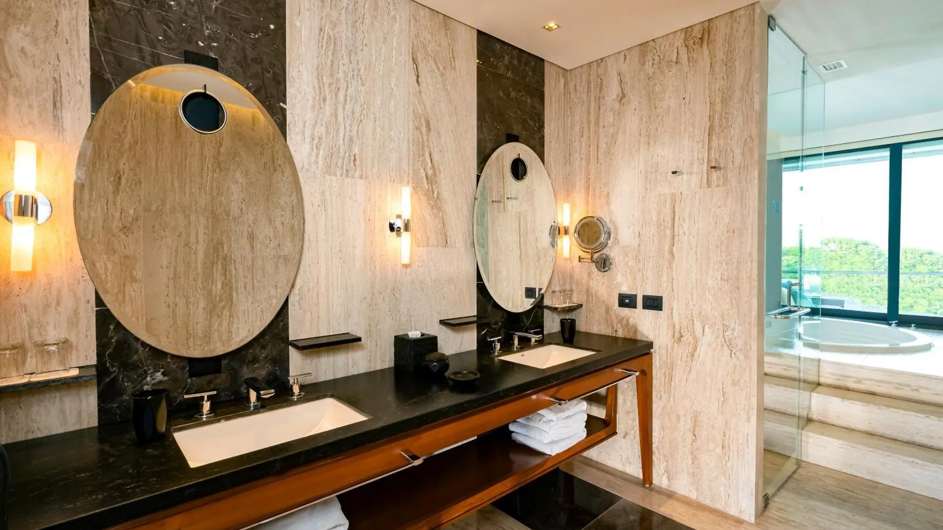 Hyatt Centric Playa Del Carmen - Downtown House & Beach House (Adults Only) מלון