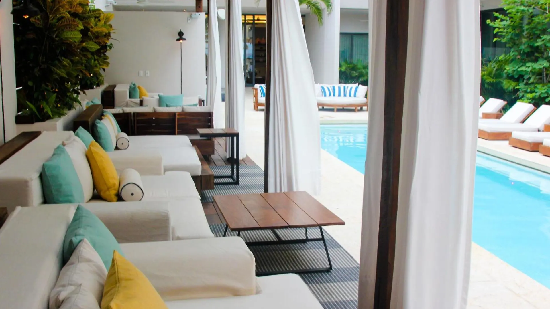 Hyatt Centric Playa Del Carmen - Downtown House & Beach House (Adults Only) 4*,